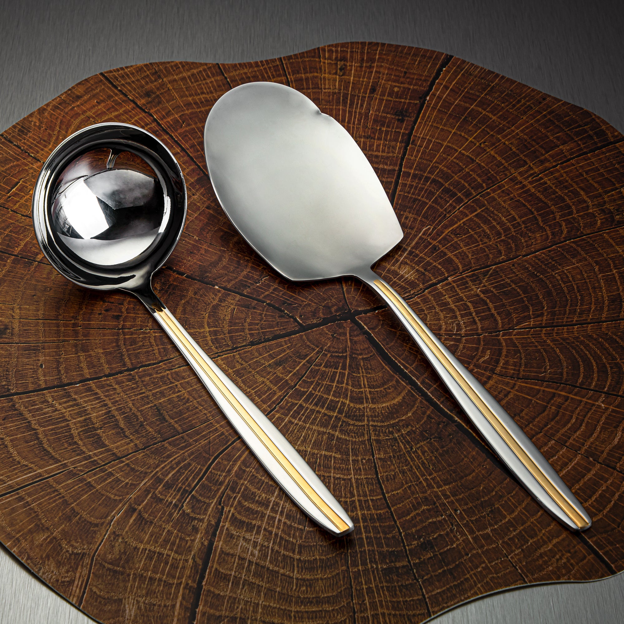 المرجان طقم أدوات مائدة ستانلس ستيل 32 قطعة مع حامل فضي وذهبي - CUT0010239