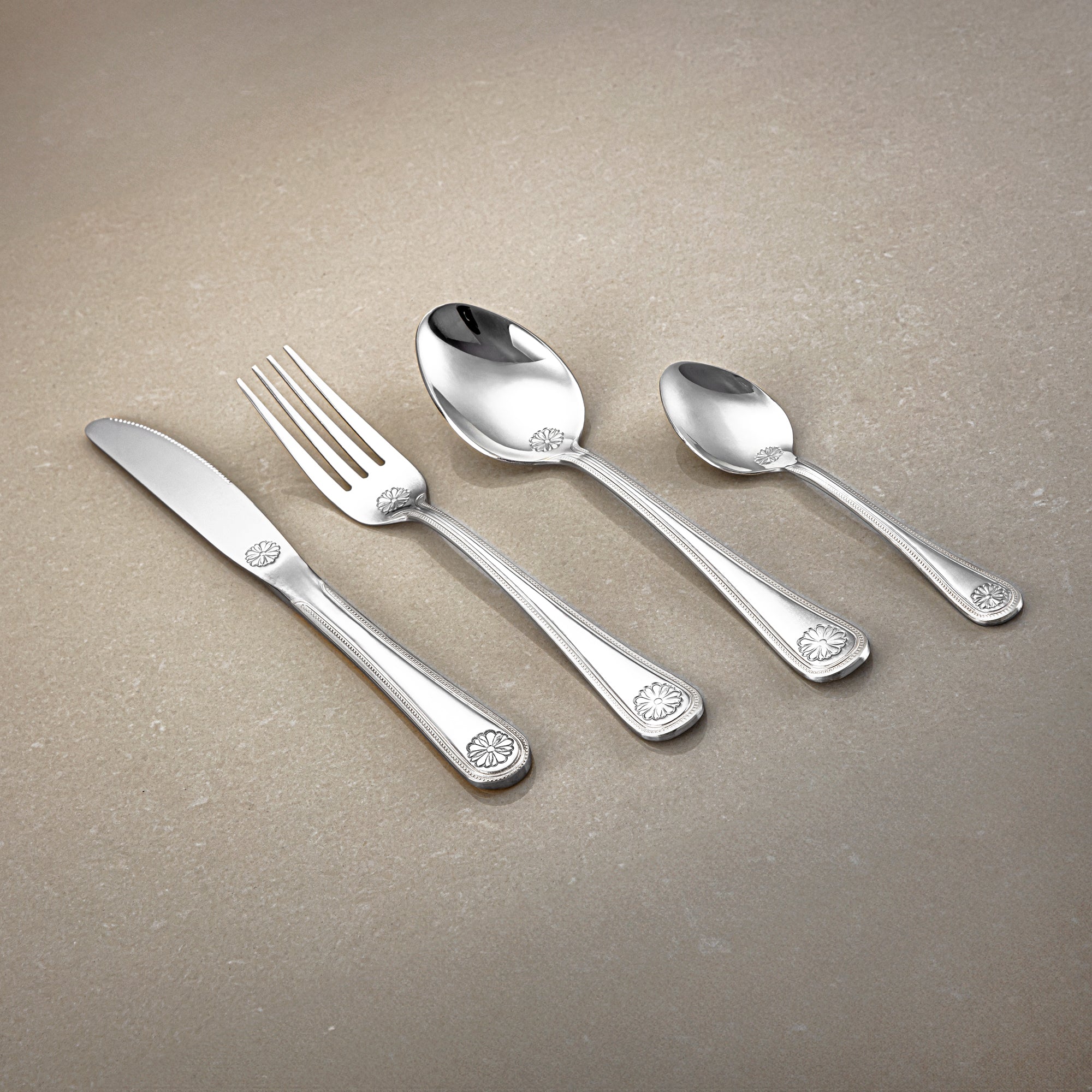 طقم أدوات مائدة المرجان 24 قطعة، ستانلس ستيل، مع حامل، فضي (CUT0010349) طقم أدوات مائدة أنيق