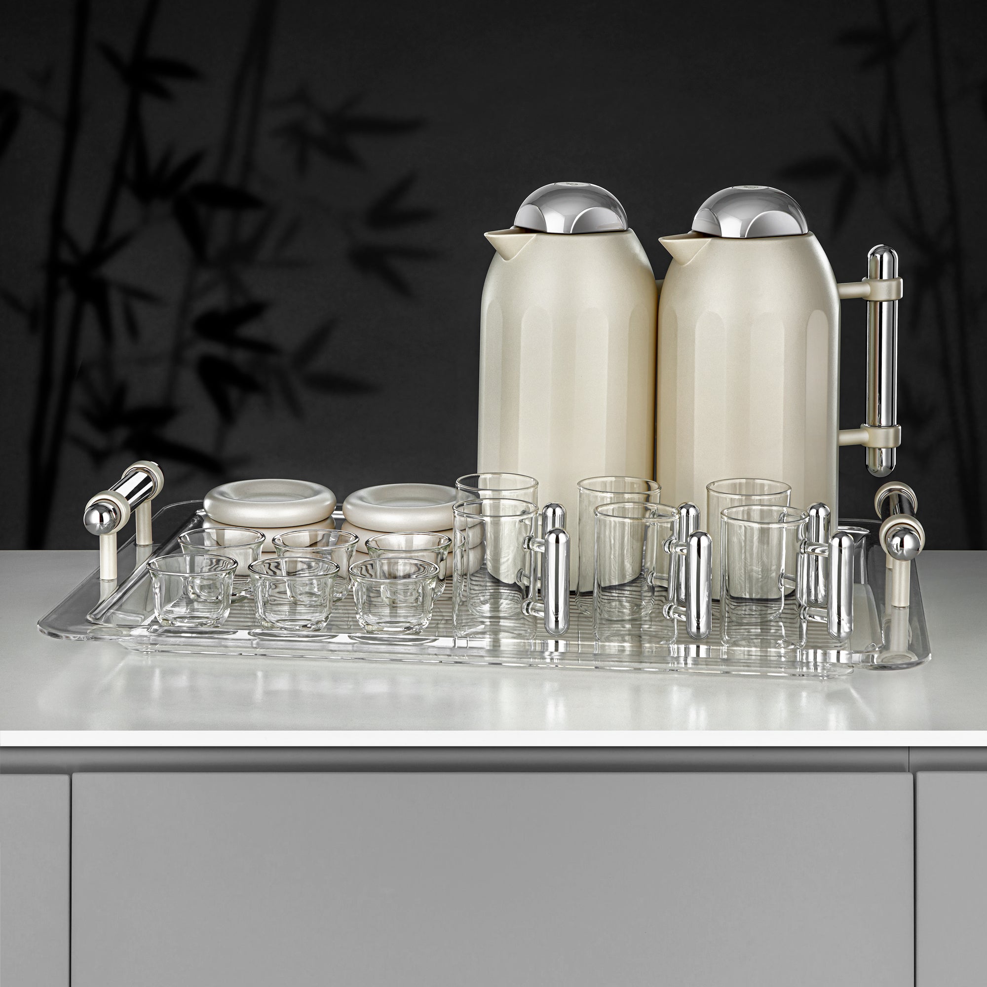 طقم ترامس المرجان 21 قطعة مطفي أبيض لؤلؤي مع مقبض وغطاء فضي 1L + 1L (FG211-21 MPW/C) – تقديم كامل | رمضان والتجمعات