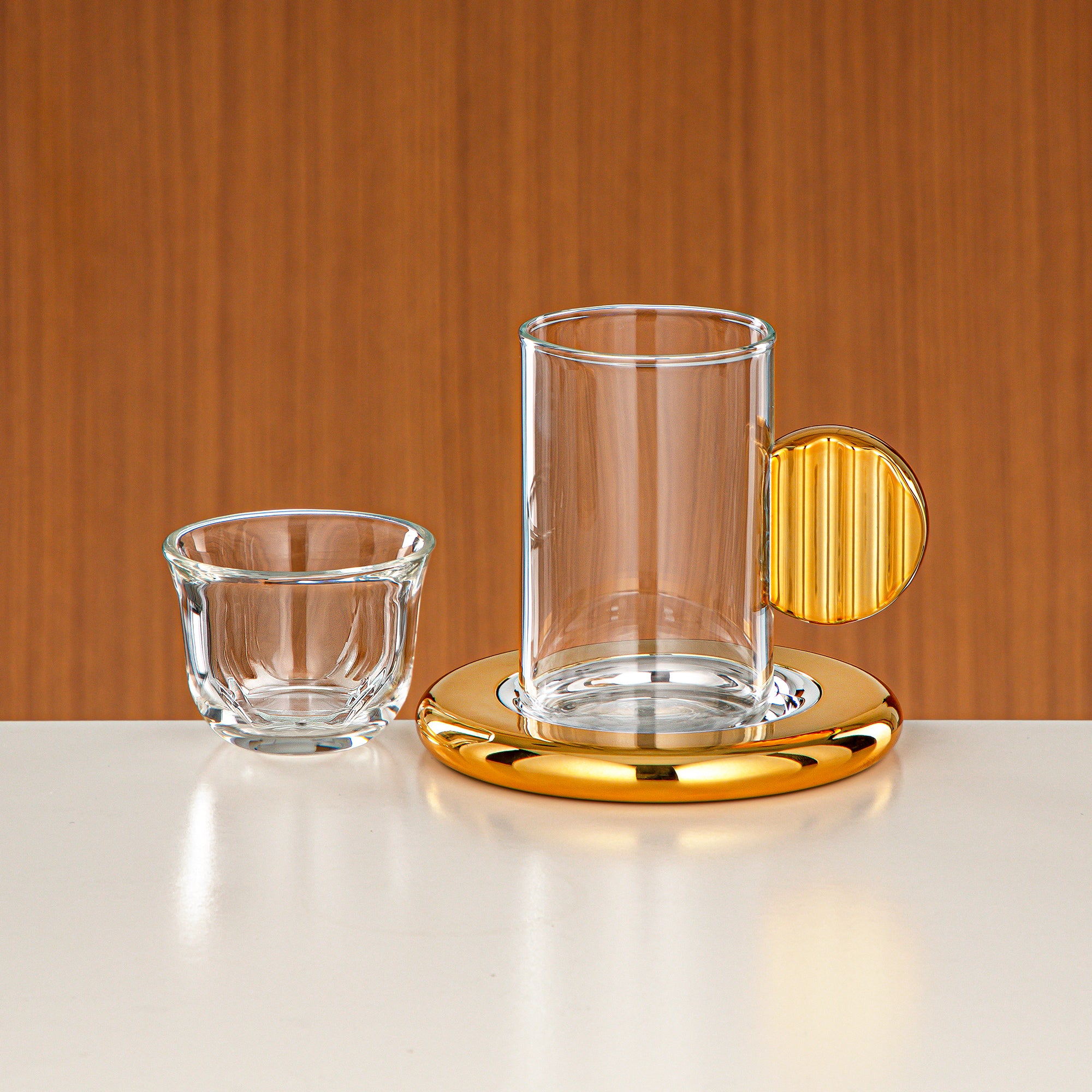 طقم شاي وقهوة المرجان 18 قطعة أكواب زجاج بوري سيليكات فضي وذهبي صحون ABS موديل FG820-18 C/G