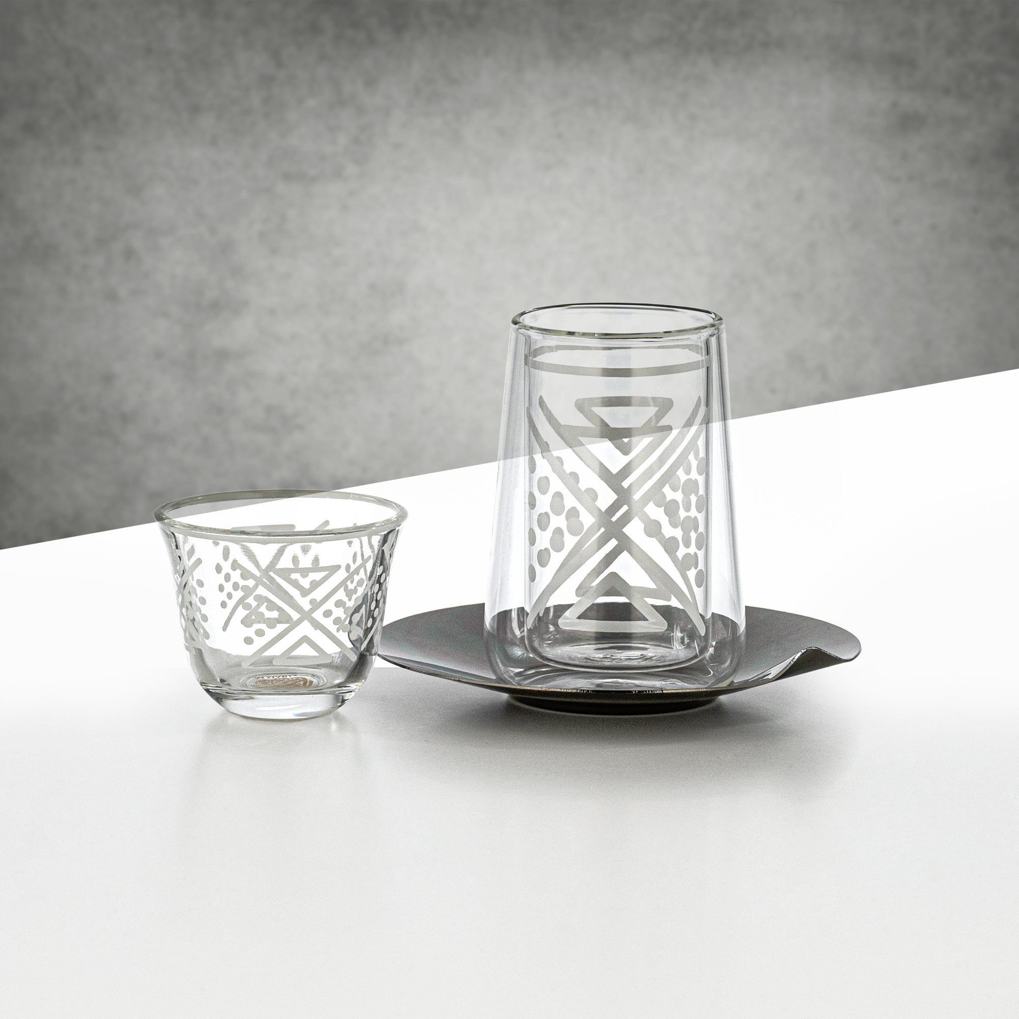 Almarjan Tea & Coffee Glass Set 18 Pieces Clear with White Geometric Pattern & Gun Black Saucers