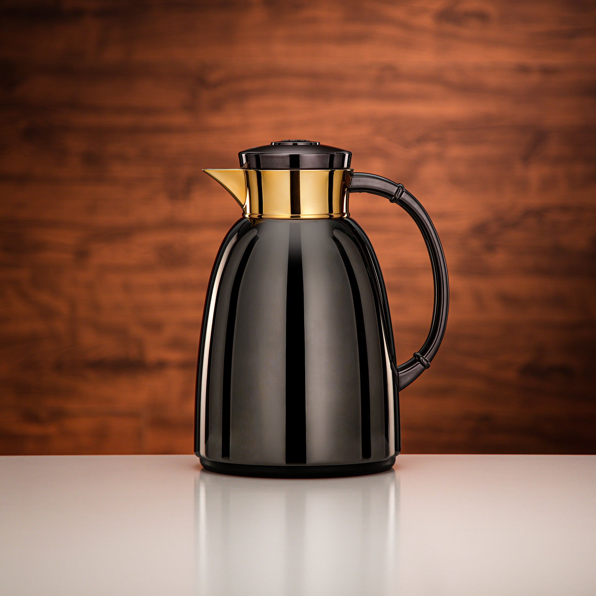 Almarjan Vacuum Flask 1L Gun Black & Gold