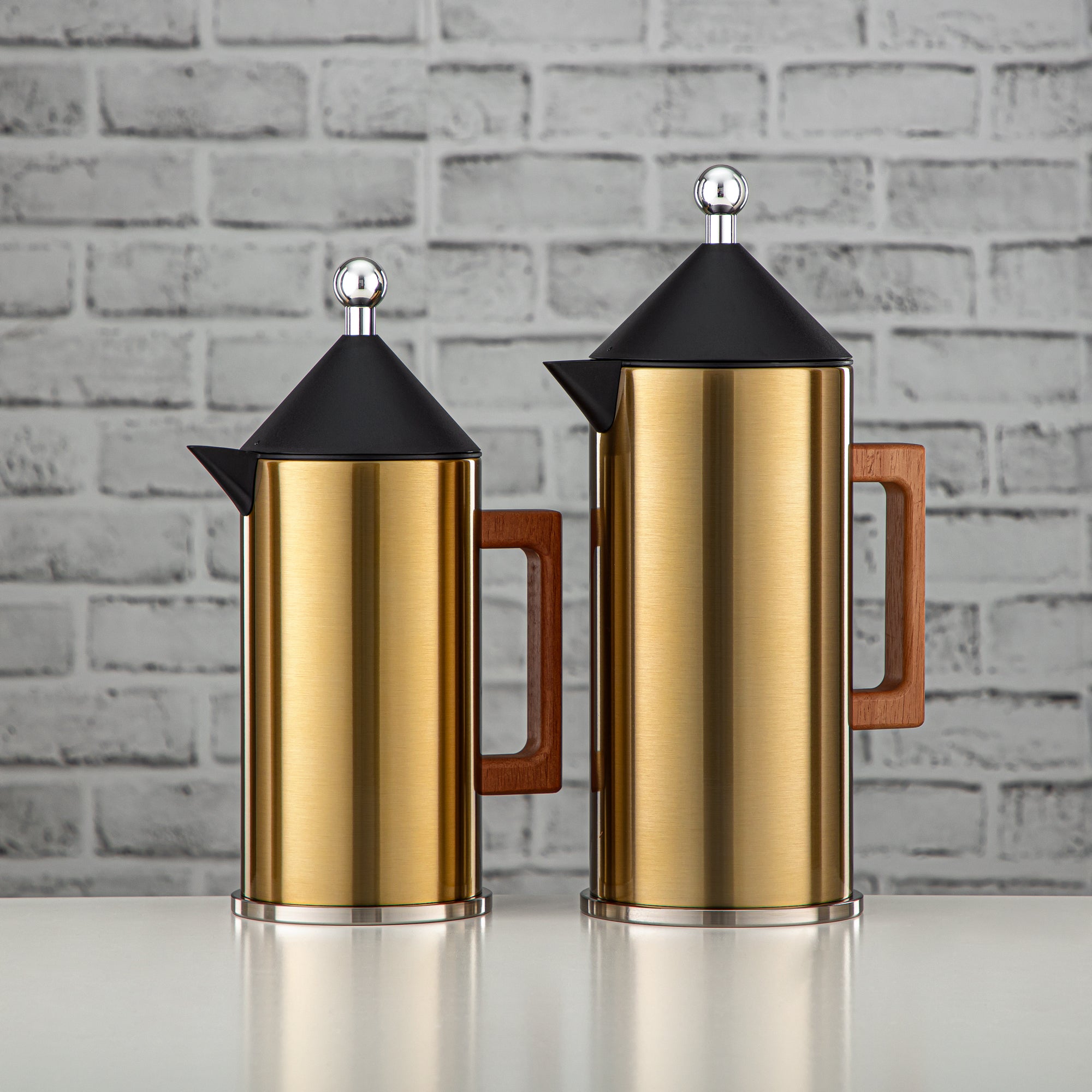 Almarjan Vacuum Flask Set Push Button 0.6L + 1L Gold & Black (VAF2950001) - Modern Vacuum Flask Set