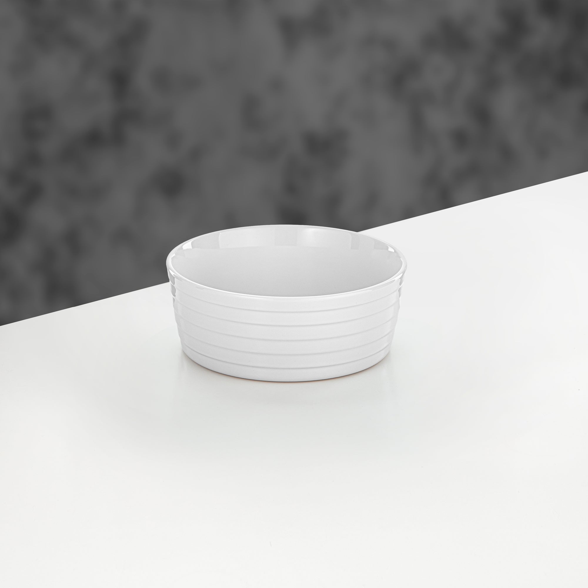 حرارات المرجان دائرية 2.3 لتر أبيض وذهبي غير لامع