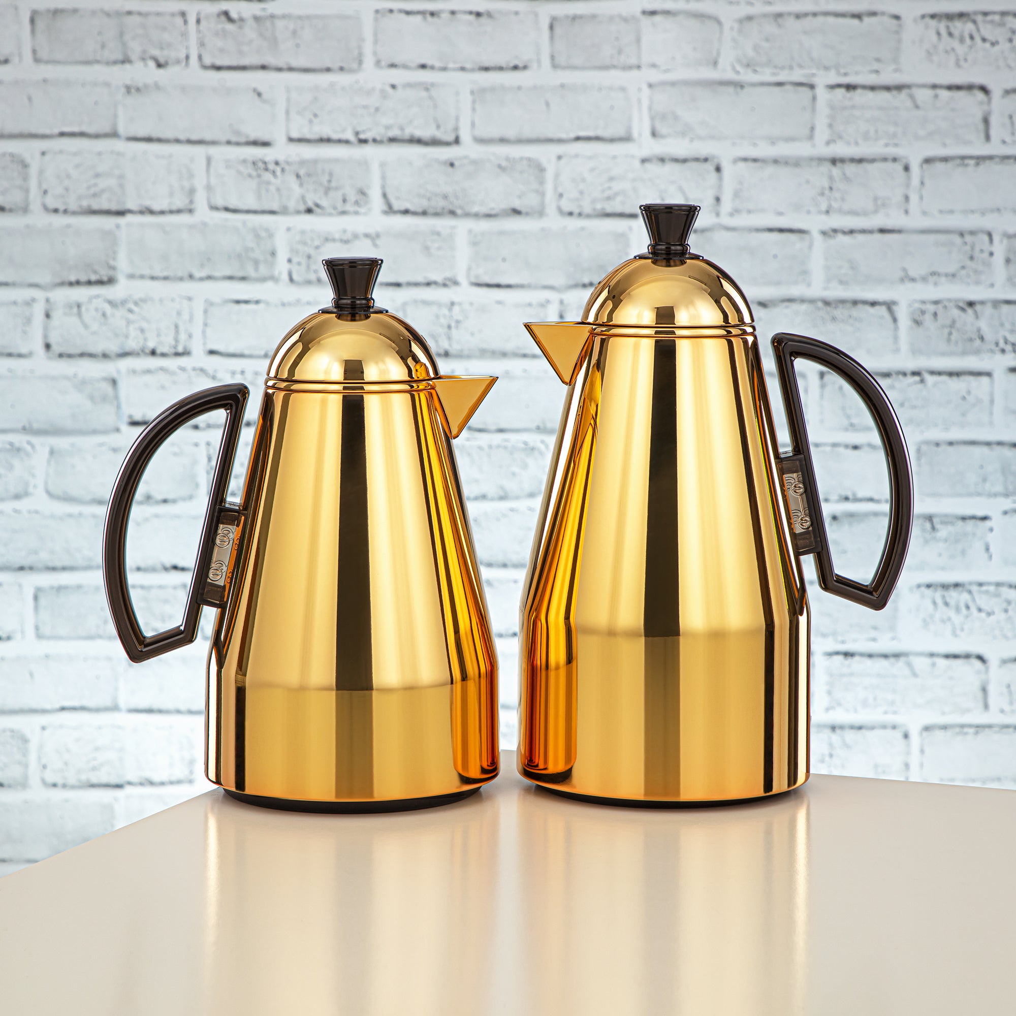 Almarjan 2 Pieces Vacuum Flask Set Gold & Black - QNC-0700/1000 G/B